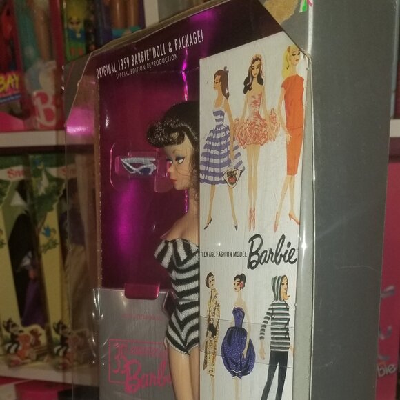 1993 35th Anniversary Barbie Brunnette NIB - Picture 6 of 10
